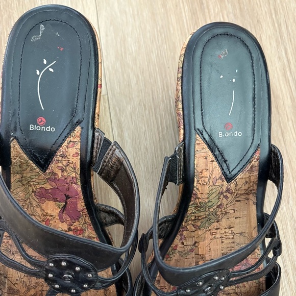 Blondo Black Wedge Sandals Women’s Size 9 – Cork Floral Platform Leather - Picture 3 of 7